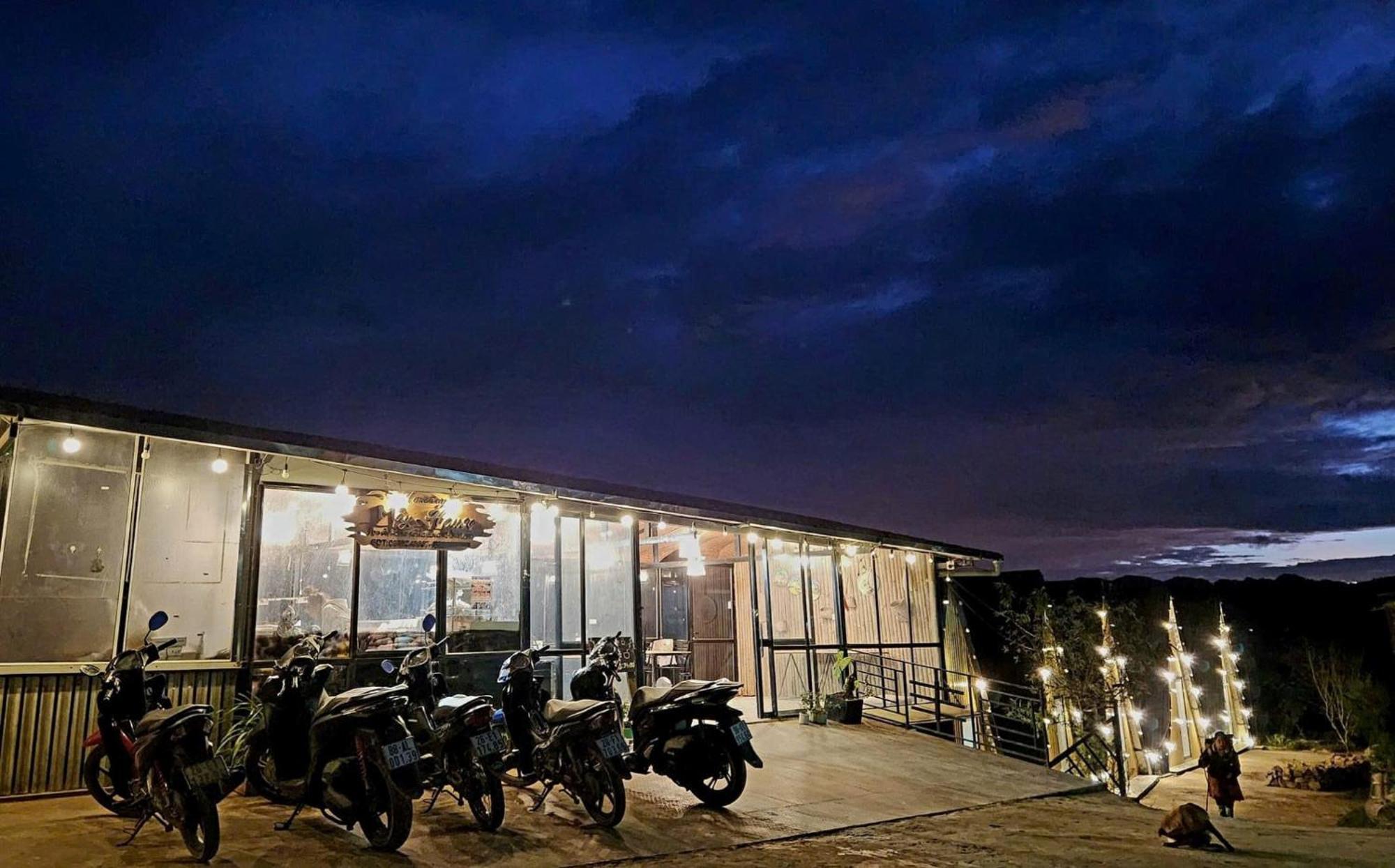 May House - Song Lung Khung Long Bac Yen Exterior photo
